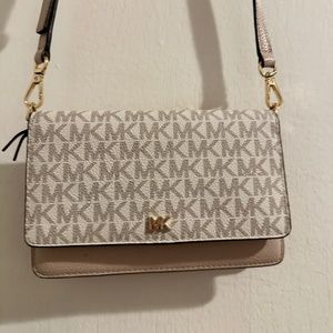 Michael Kors Small Cross body Wallet and Phone Carrier Vanilla